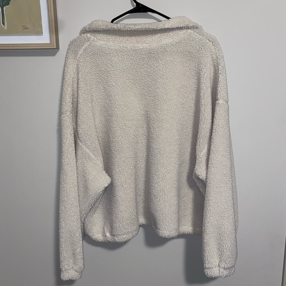 H&M Cropped Drawstring Sherpa - Picture 3 of 5